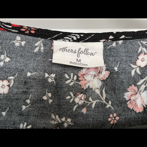 Boho Black Floral Dress - Flattering - Size Medium - Picture 3 of 4